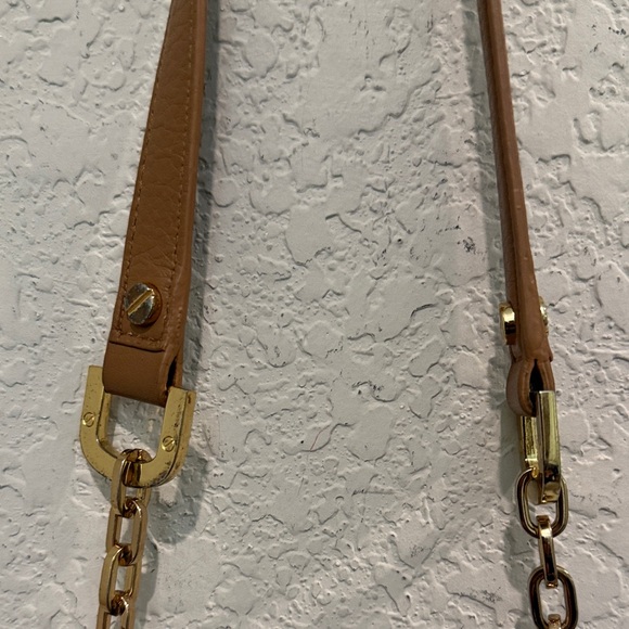 Tory Burch Tan Leather Crossbody saddle Bag with Gold Chain - Picture 7 of 13